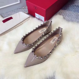 발렌티노 락스터드 샌들 NW50038 에나멜 누드핑크