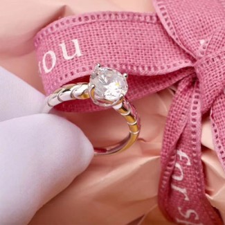 불가리 신상 반지 B70583