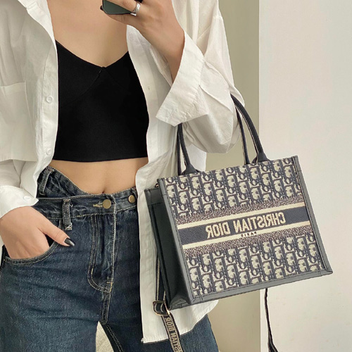 디올 북 토트백 스몰 M1325