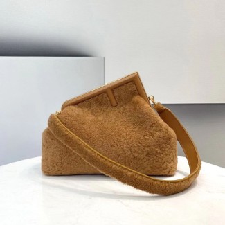 펜디 퍼스트 미디엄 클러치백 숄더백 8BP127 카멜