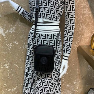 펜디 신상 미니 크로스백 F0188 블랙