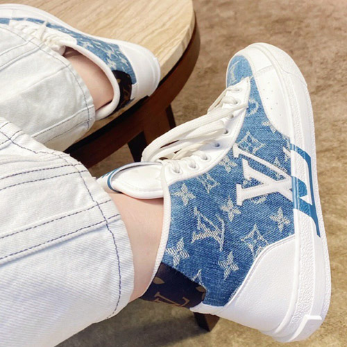 루이비통 남여공용 스니커즈  M0418-1