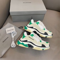 발렌시아가 남여공용 신상 트리플S 604900-5