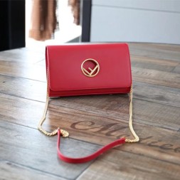 펜디 신상 체인 크로스백 7M01699 레드