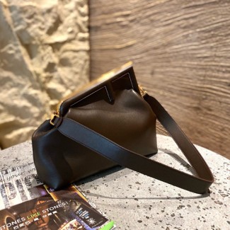 펜디 퍼스트 미디엄 클러치백 숄더백 8BP127 갈색