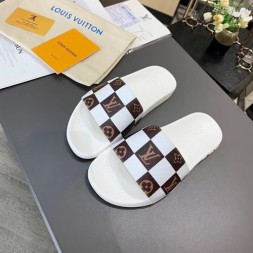 루이비통 여성용 신상 슬리퍼 M0317
