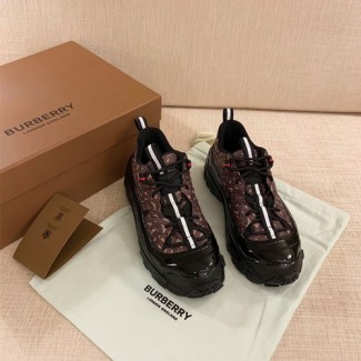 버버리 남여공용 아서 스니커즈 80109644 브라운