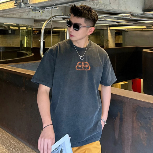 발렌시아가 남여공용 반팔  528825