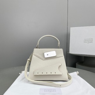 마르지엘라 스내치드 스몰 탑핸들백 MM3075 화이트