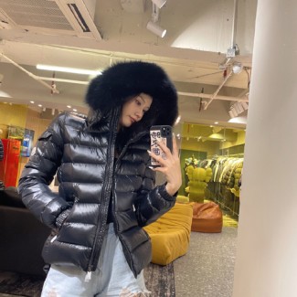 몽클레어 여성용 바디퍼 숏패딩 MC3610