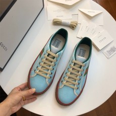 구찌 남여공용 신상 스니커즈 620283
