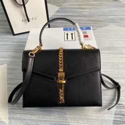 구찌 실비 1969 스몰 탑 핸들 백 ‎602781 블랙