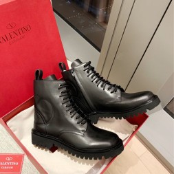 발렌티노 신상  앵글 부츠 RY2S0B29 블랙
