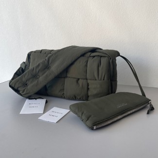 보테가 패딩 테크 카세트 백 628951 카키