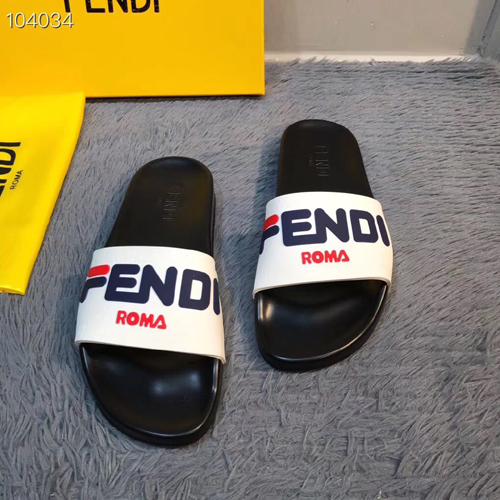 펜디 남여공용 신상 슬리퍼 FD46058