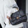  샤넬 CHANEL 19 미듐 플랩 백 AS1161 블랙