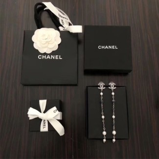 샤넬 신상 귀걸이 C171990