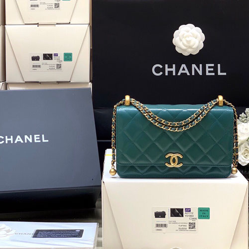 샤넬 클래식 카프스킨 체인 WOC AP2289 블루