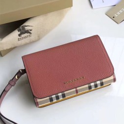 버버리 신상 파우치 지갑 40599381