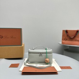 로로피아나 엑스트라 L19 포켓 숄더벡 LP1900-6