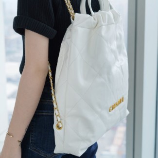 [팬더샵} 샤넬 22 퀼팅 탑핸들 체인 백팩 라지 AS3313 화이트 금장