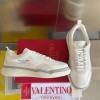 발렌티노 남여공용 스니커즈  V0955-3