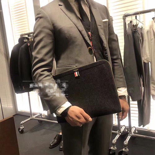 톰브라운 신상 클러치백 T33271