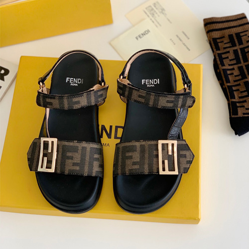 펜디 여성용 샌들 FD46202 브라운