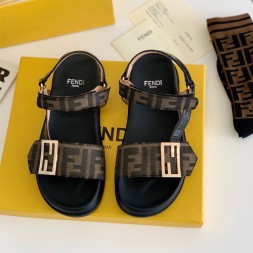 펜디 여성용 샌들 FD46202 브라운