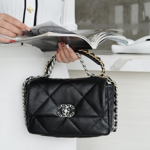  샤넬 CHANEL 19 스몰 플랩 백 AS1160 블랙 은장