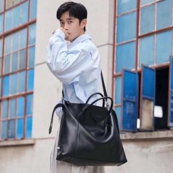 지방시 미디엄 안티고나 소프트 백 WD001 블랙