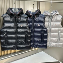 몽클레어 남성용 패딩조끼 MC3695