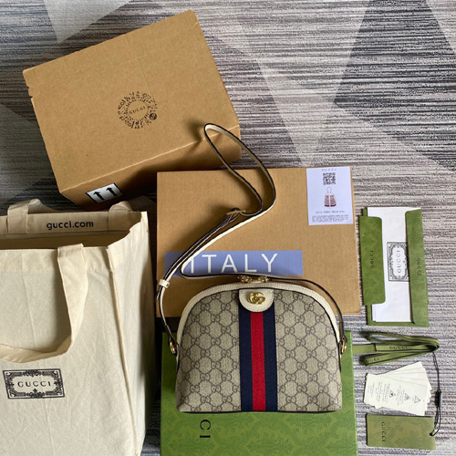 구찌 GG 수프림 숄더백 499621 화이트