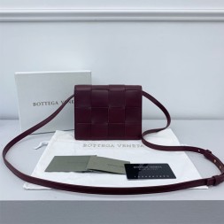 보테가 인트레치아토 나파 미니 크로스 백 574051 버건디
