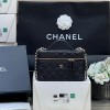 샤넬 포쉐트 체인 베니티백 AP4385