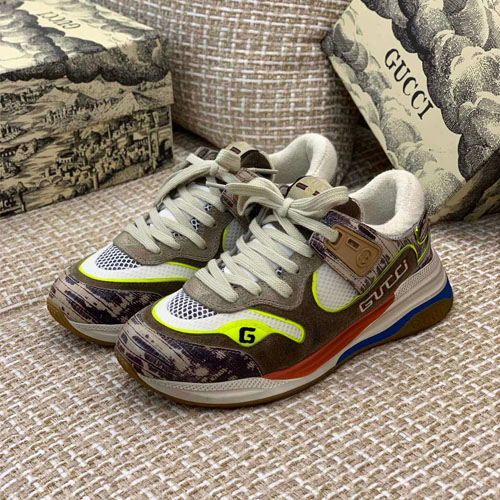 구찌 남여공용 신상 스니커즈 620279-3
