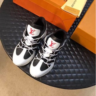 루이비통 지그 재그 스니커즈 1A4AKA 화이트