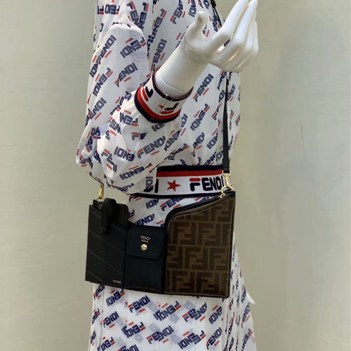 펜디 3 포켓 미니 백 8BS025 블랙