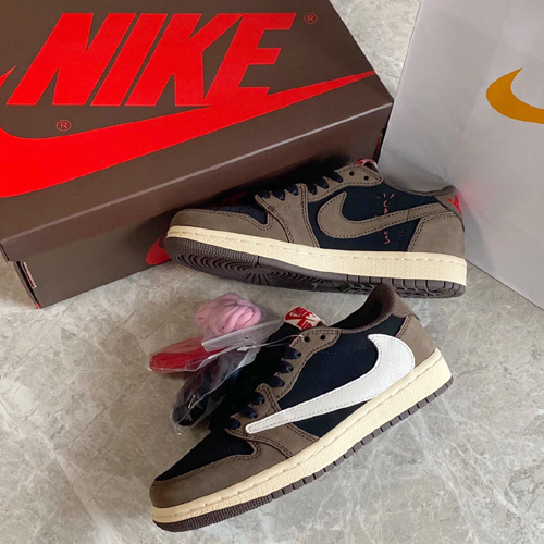 나이키 에어조던 1 레트로 로우 x 트레비스스캇  NK1103-1