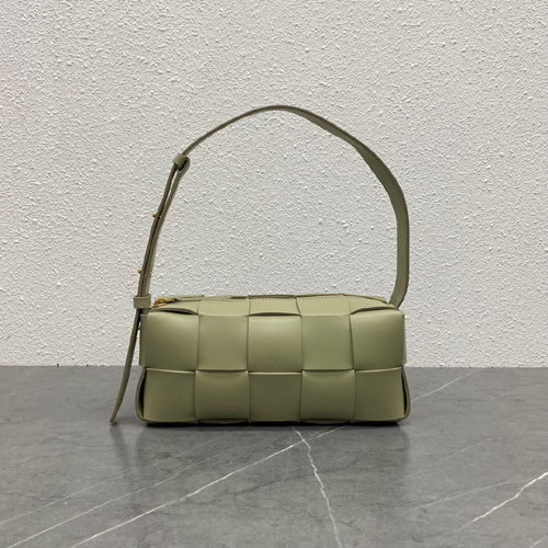 보테가 스몰 브릭 카세트백 729166-4