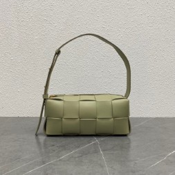 보테가 스몰 브릭 카세트백 729166-4