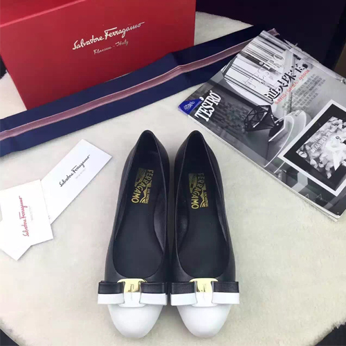 페레가모 16S/S 여성 바리나 발레리나 FG613