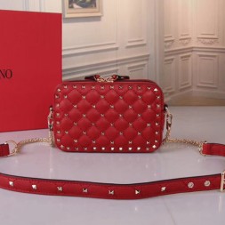 발렌티노 락스터드 스파이크 크로스 바디 백 PW0B0B60 레드