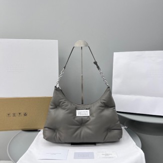 마르지엘라 글램슬램 미디엄 호보백  MM3360 그레이