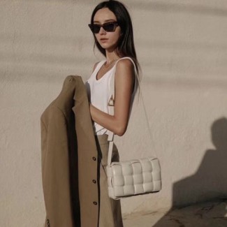 보테가 패딩 카세트 백 591970 아이보리