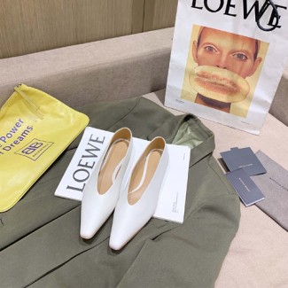 보테가 아몬드 플랫 475188 화이트