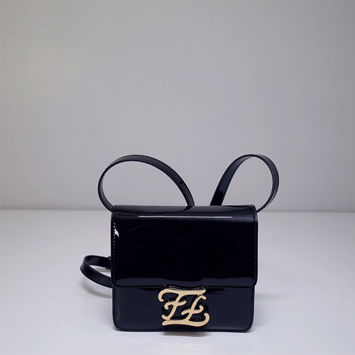 펜디 칼리그래피 숄더백 8BT317 에나멜 블랙