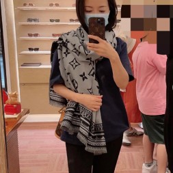 루이비통 신상 스카프  MP2328-1