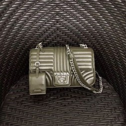 프라다 다이어그램 가죽 미듐 숄더백 1BD108 카키색 은장