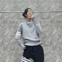 톰브라운 남여공용 니트 TB8693 그레이